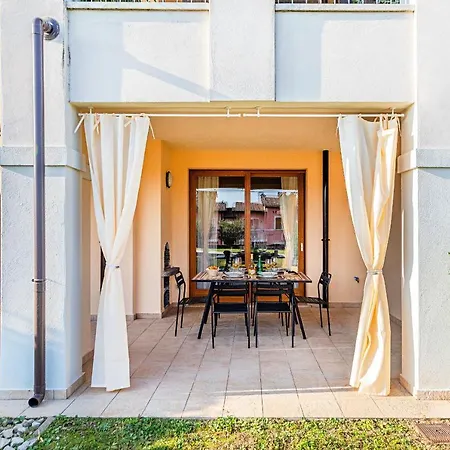 Manerba Apartment