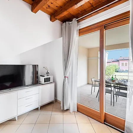 Manerba Apartment
