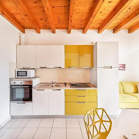 Manerba Apartment Manerba del Garda