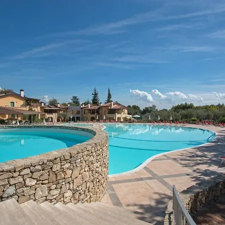 Manerba Apartment
