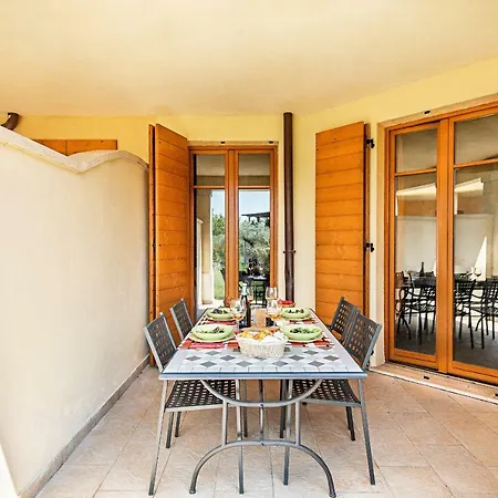 Manerba Apartment *